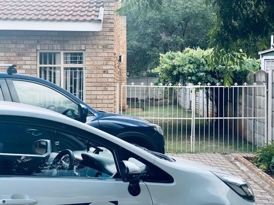 5 Bedroom Property for Sale in Potchefstroom South North West